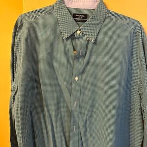 Like new! Nautica dress shirt
